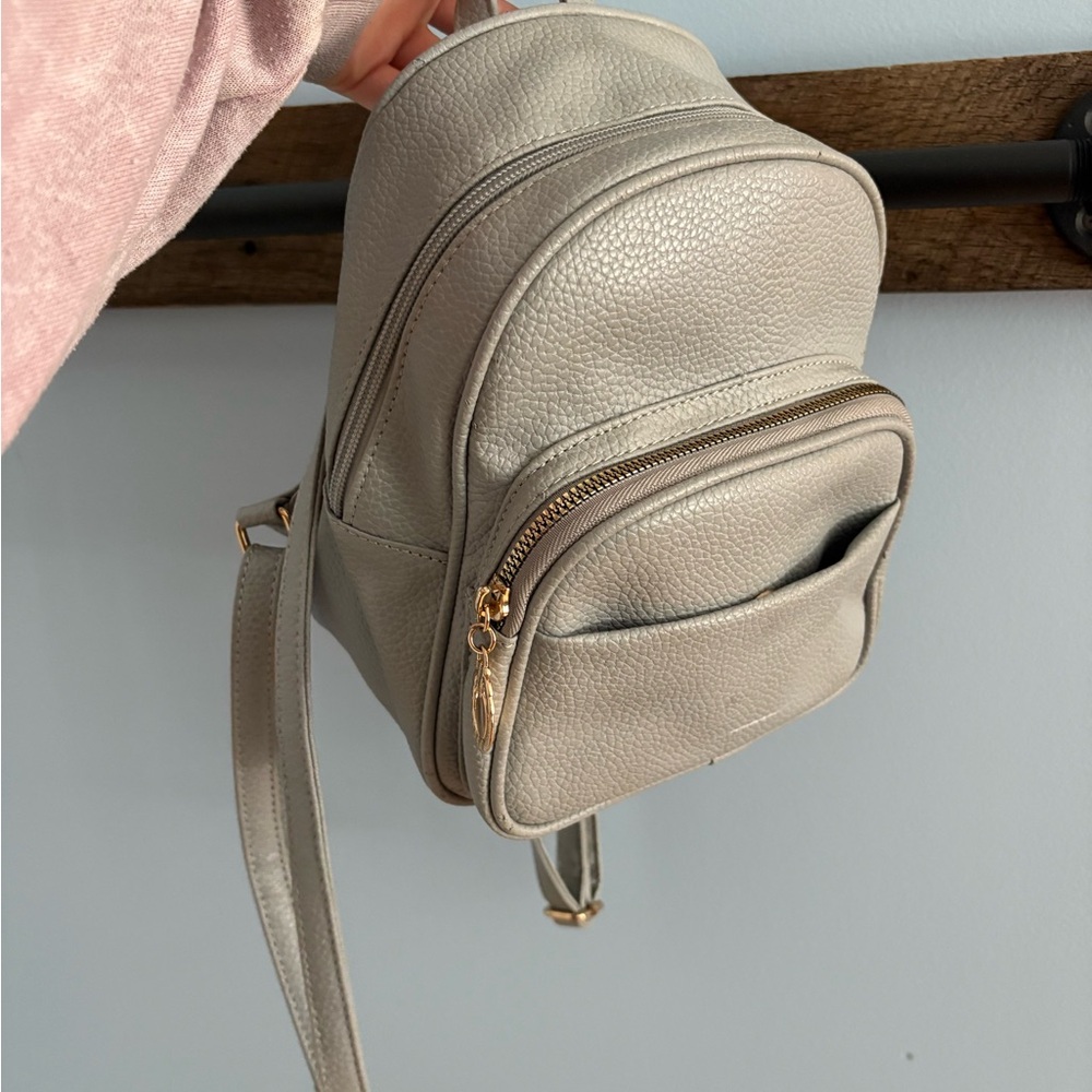 Stylish Gray Backpack for Women